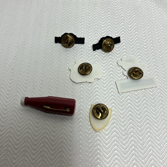 Lapel pins - Picture 4 of 10